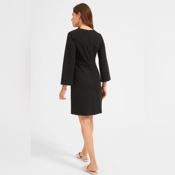 Everlane Long Sleeve Shift Dress in Black in size 4 - Picture 2 of 11